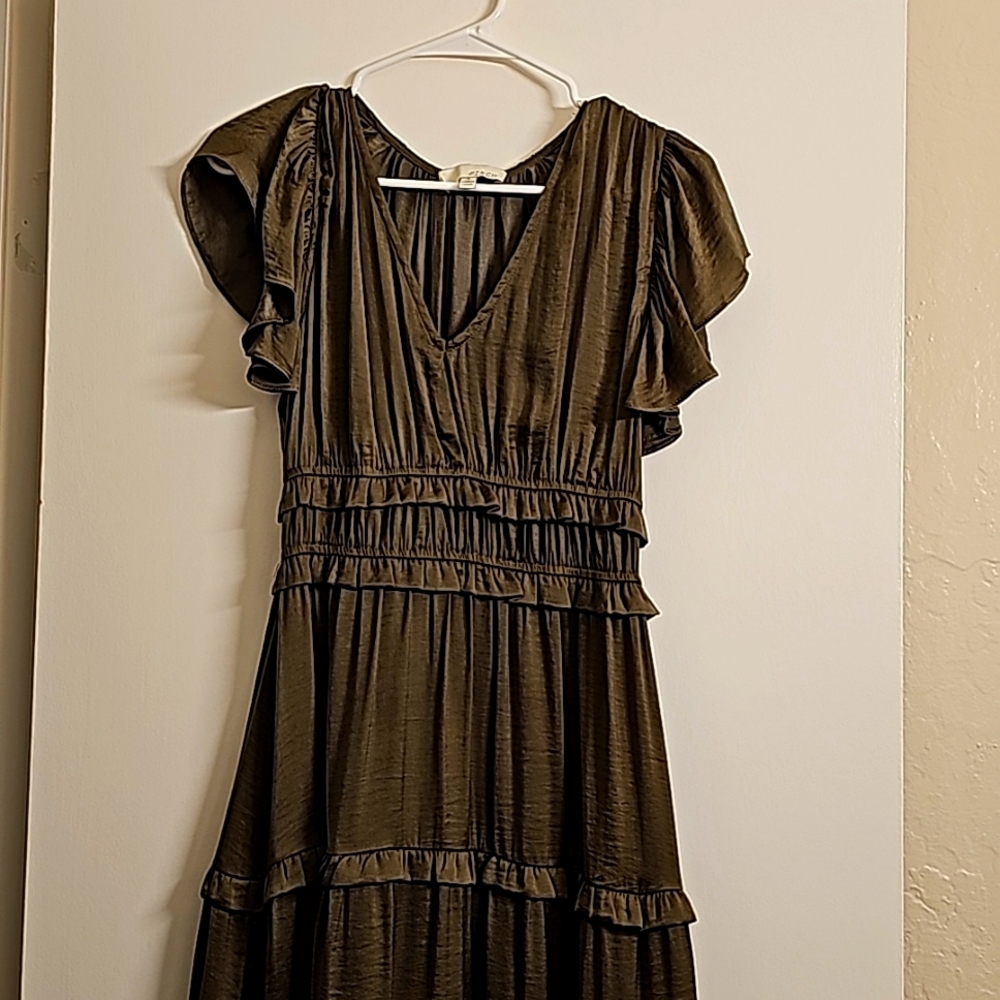 Pinch. Green dress. Size: Small.